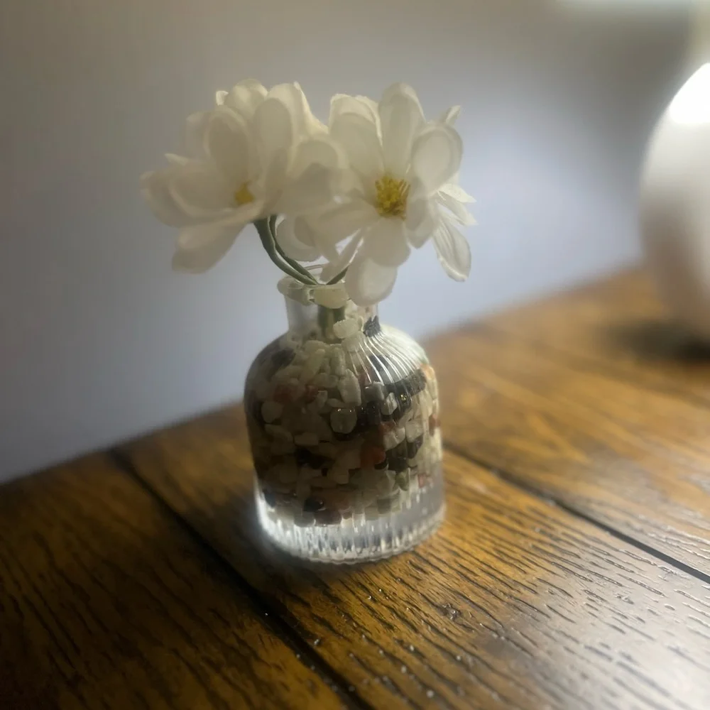 Decorative White Daisy Vase with Pebble Fill